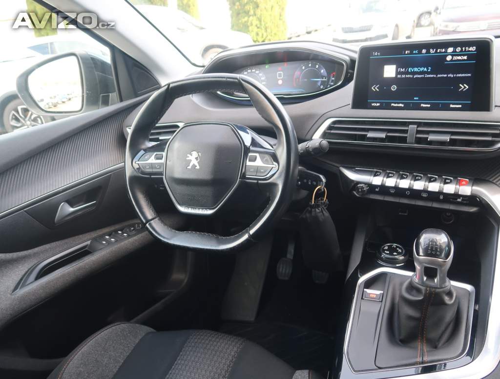 Foto inzerátu Peugeot 5008 PureTech 130