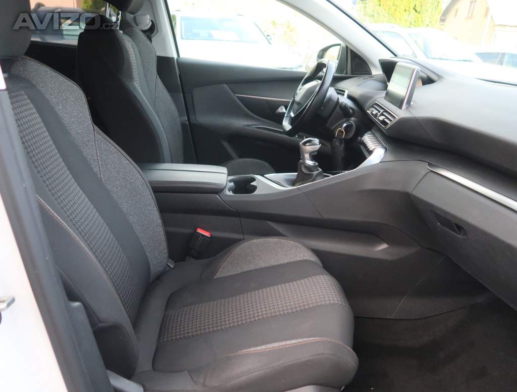 Foto inzerátu Peugeot 5008 PureTech 130