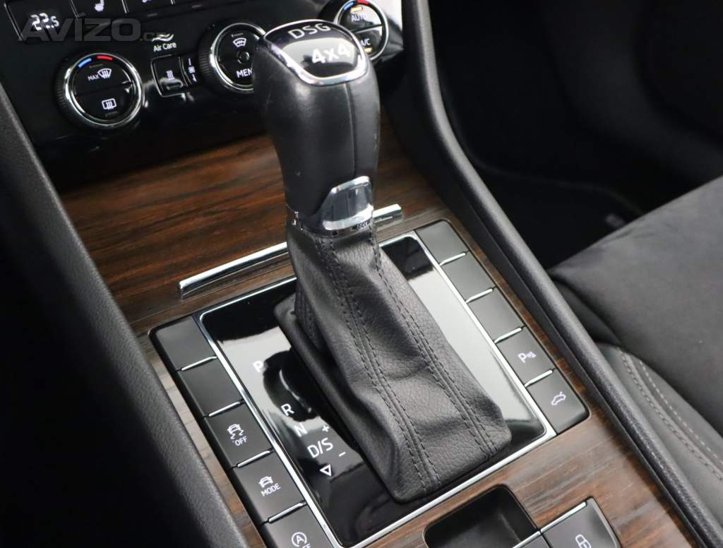 Foto inzerátu Škoda Superb 2.0 TSI