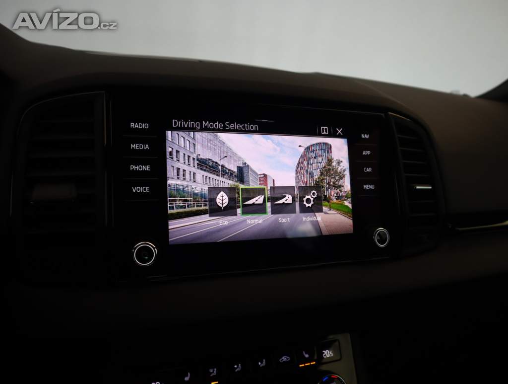 Foto inzerátu Škoda Karoq 1.5 TSI