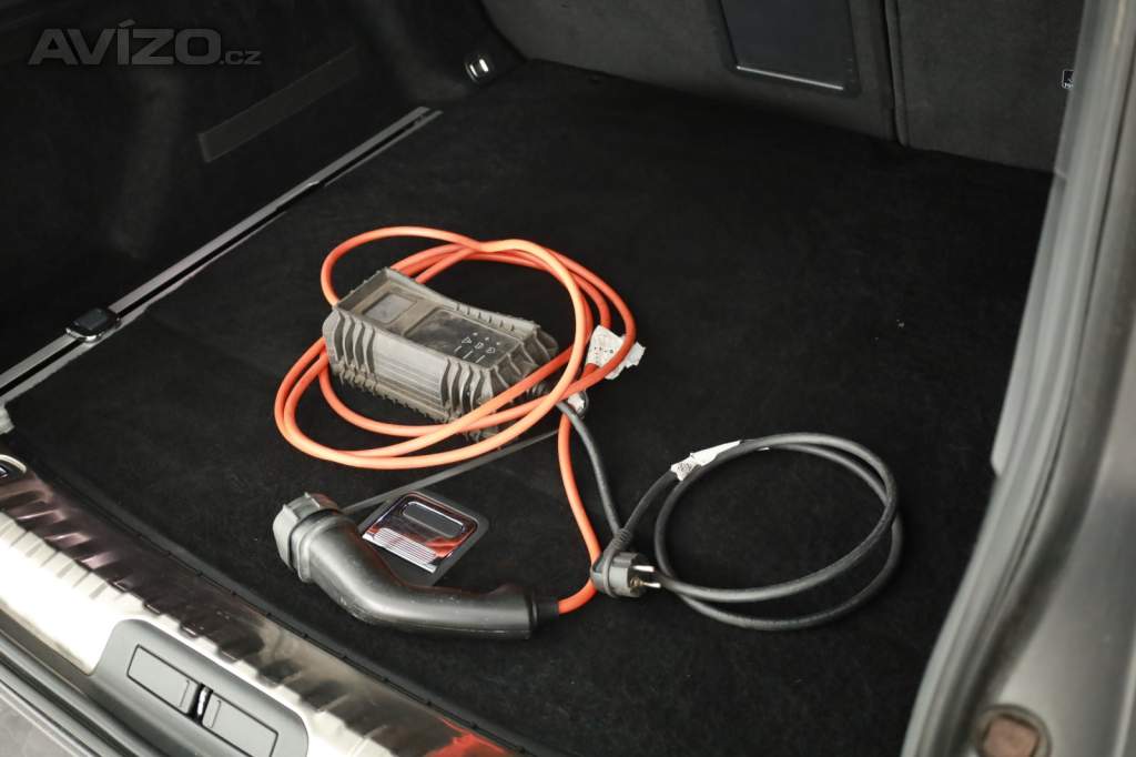 Foto inzerátu Peugeot 508 Hybrid 225