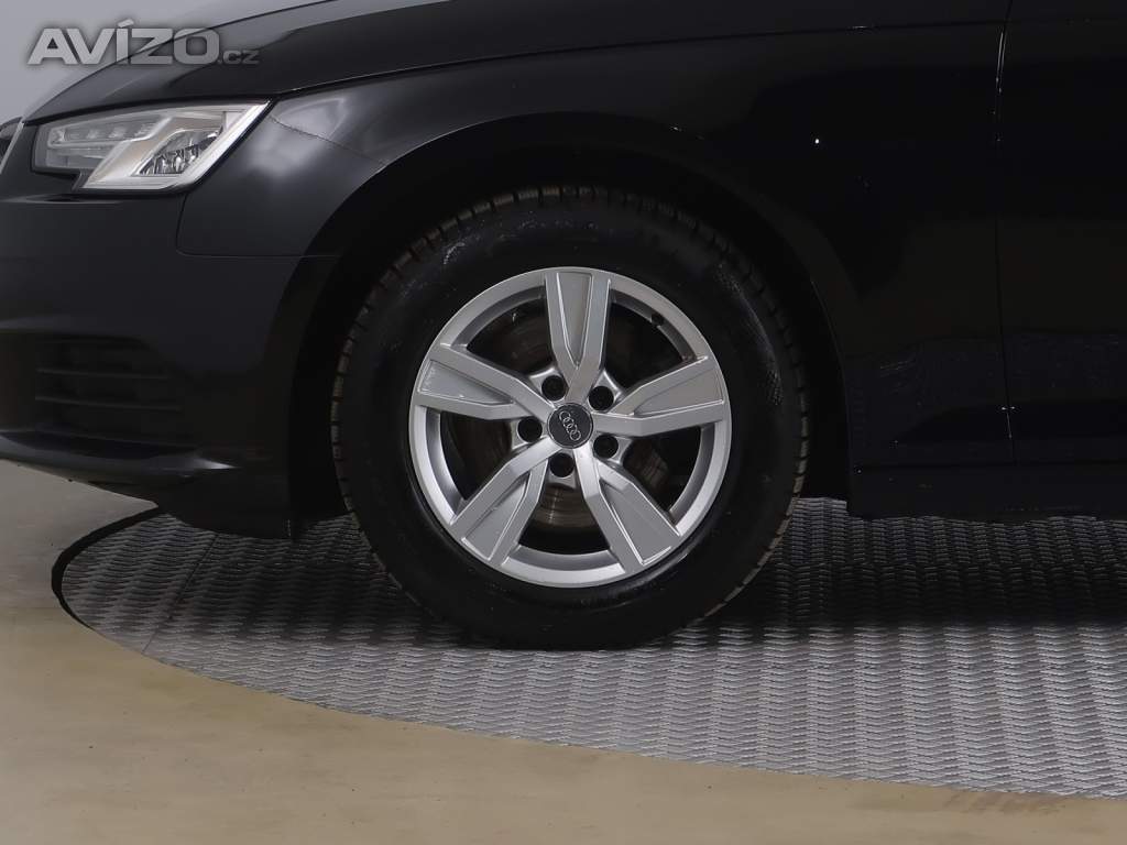 Foto inzerátu Audi A4 35 TDI