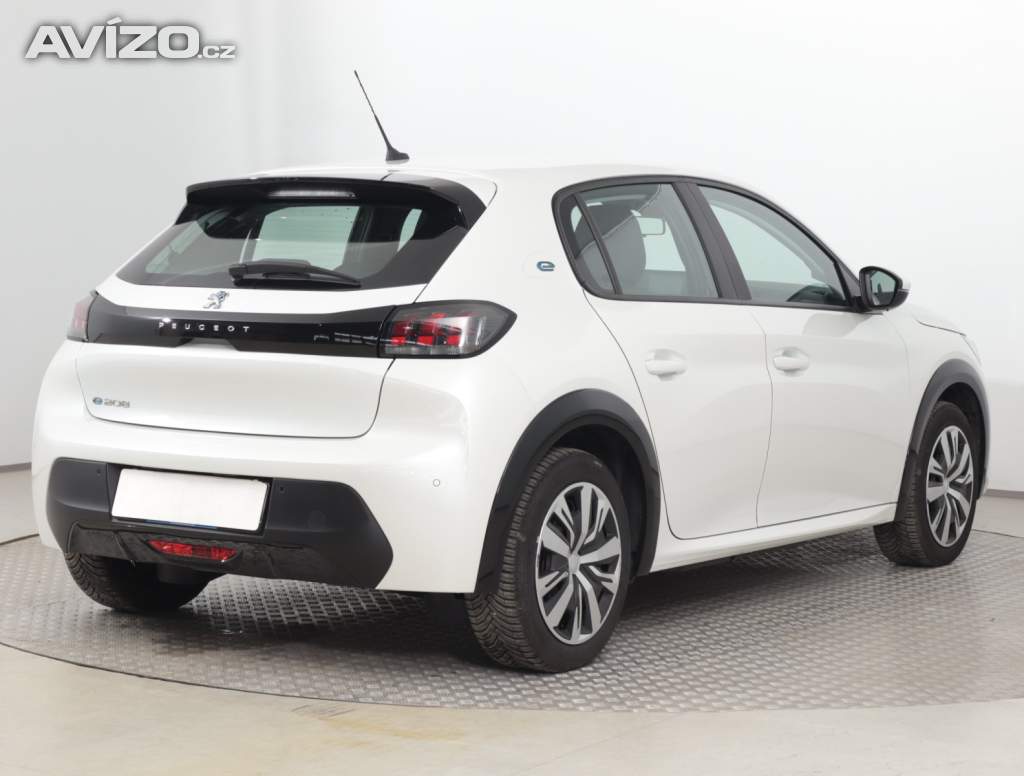 Foto inzerátu Peugeot e-208 50 kWh