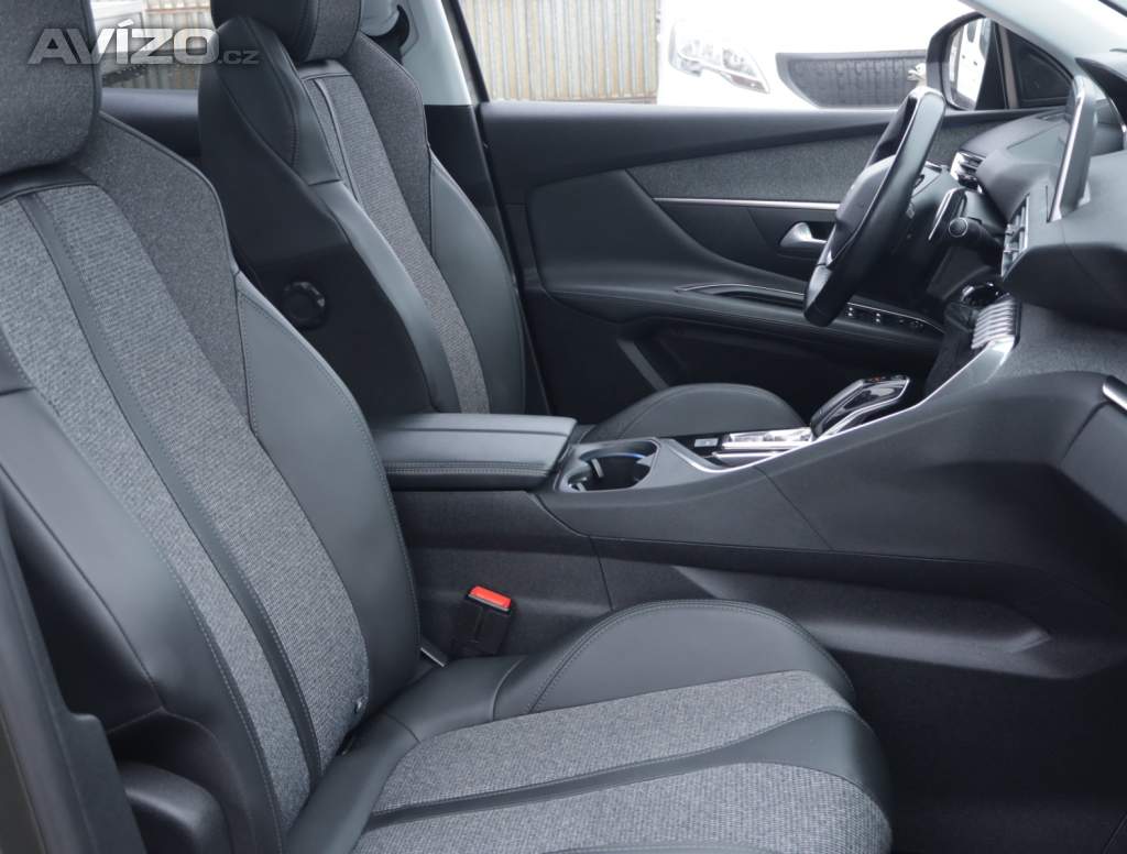 Foto inzerátu Peugeot 3008 1.5 BlueHDi