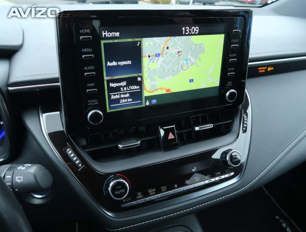 Foto inzerátu Toyota Corolla 1.8 Hybrid