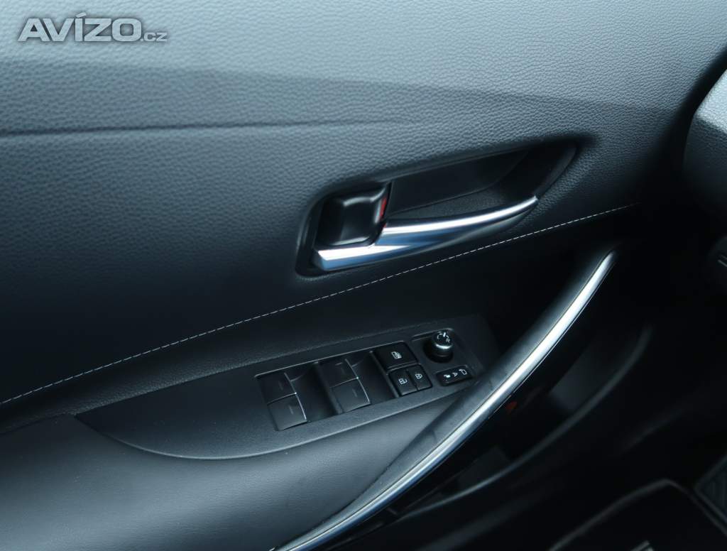 Foto inzerátu Toyota Corolla 1.8 Hybrid