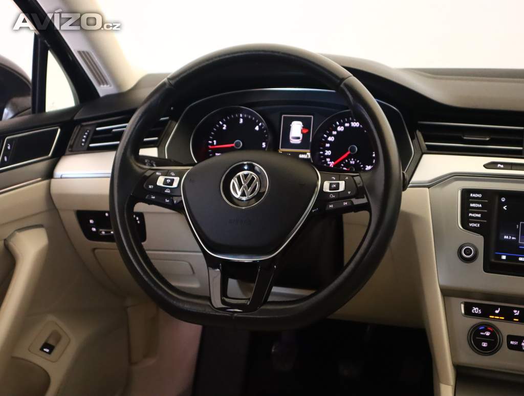 Foto inzerátu Volkswagen Passat 1.6 TDI