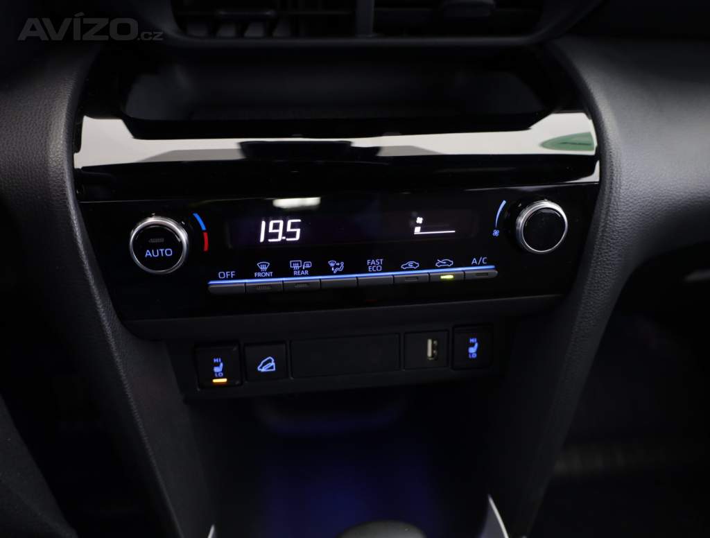 Foto inzerátu Toyota Yaris Cross 1.5 VVT-iE E-Four