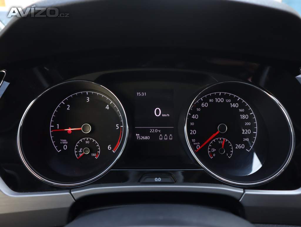 Foto inzerátu Volkswagen Touran 2.0 TDI