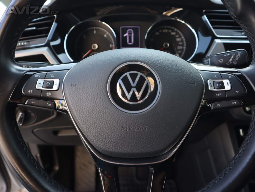 Foto inzerátu Volkswagen Touran 2.0 TDI