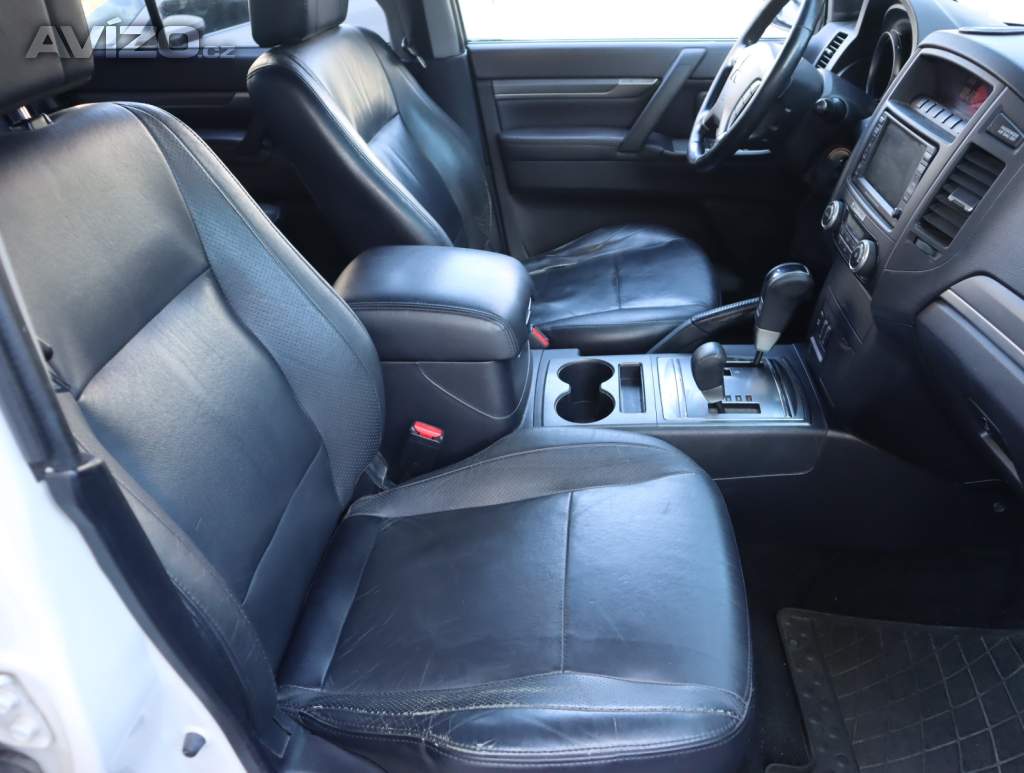 Foto inzerátu Mitsubishi Pajero 3.2 DI-D