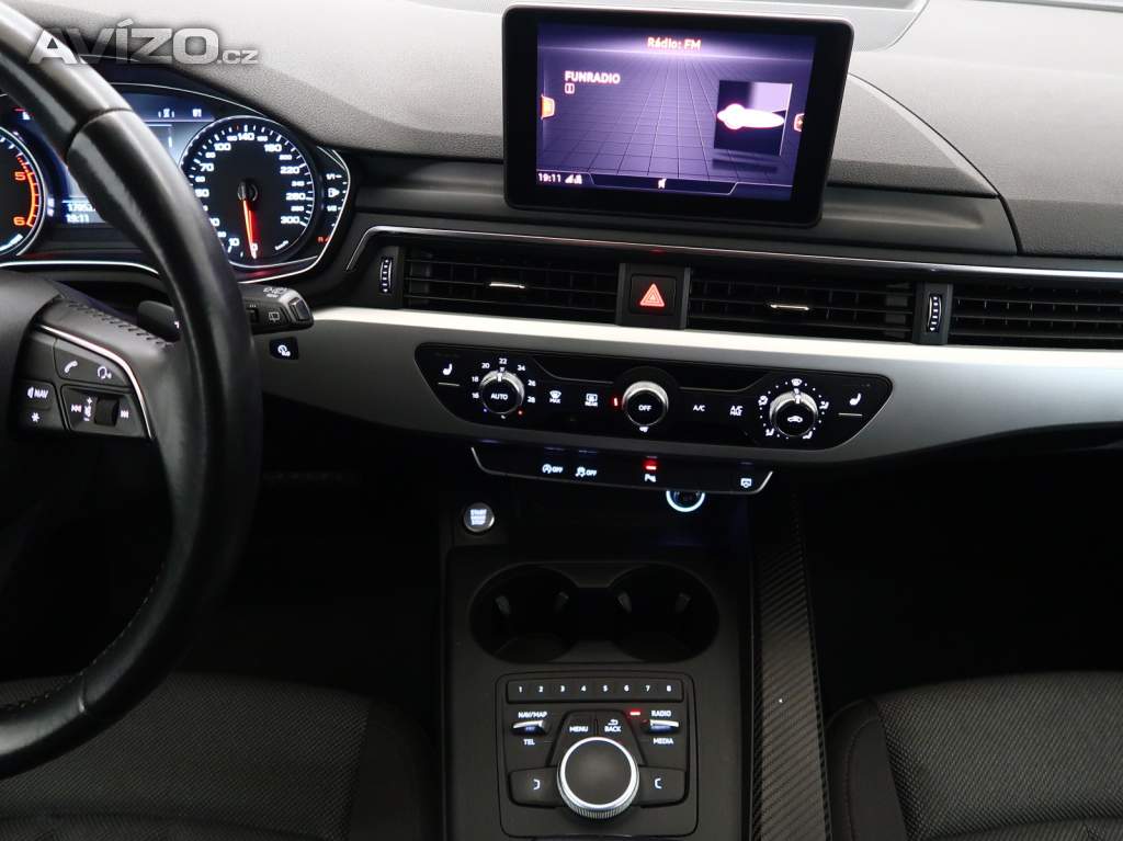 Foto inzerátu Audi A4 2.0 TDI