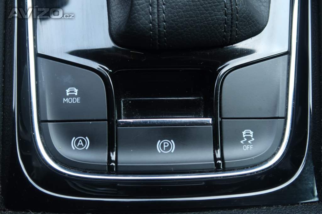 Foto inzerátu Škoda Karoq 1.6 TDI