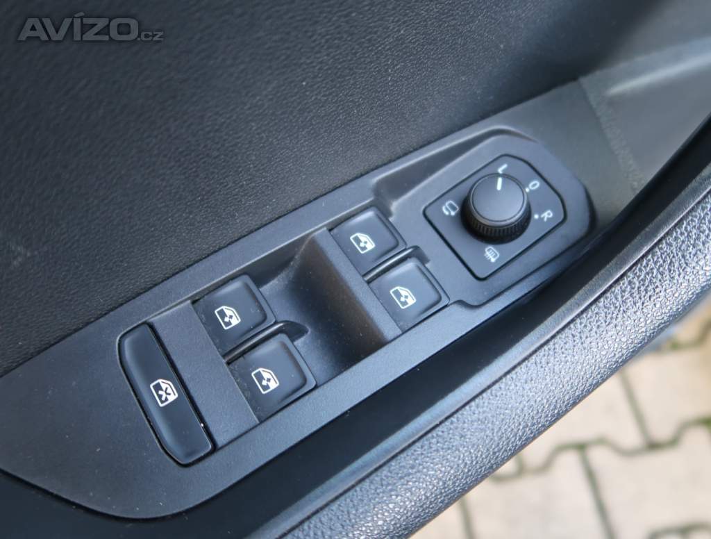 Foto inzerátu Škoda Karoq 1.5 TSI