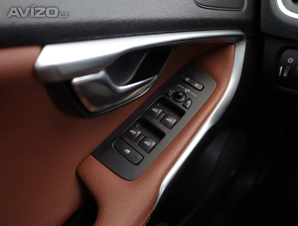 Foto inzerátu Volvo V40 1.6 D2