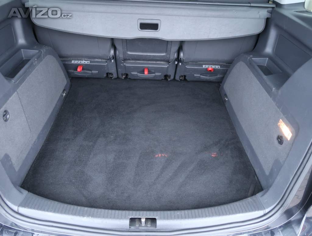 Foto inzerátu Volkswagen Touran 1.6 TDI