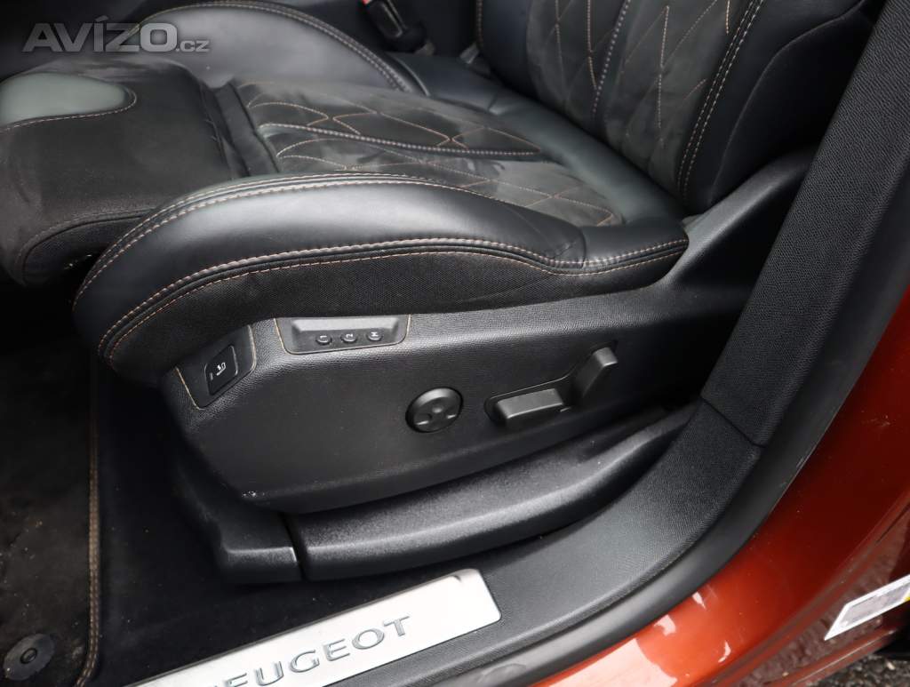 Foto inzerátu Peugeot 3008 2.0 BlueHDi