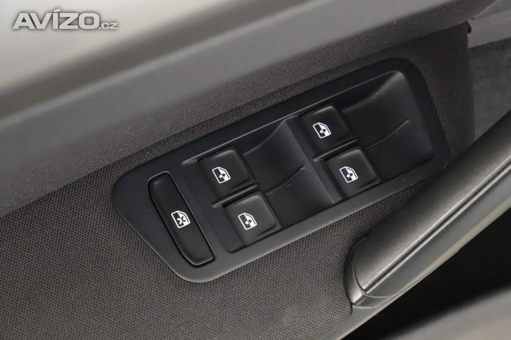 Foto inzerátu Volkswagen Golf 1.6 TDI