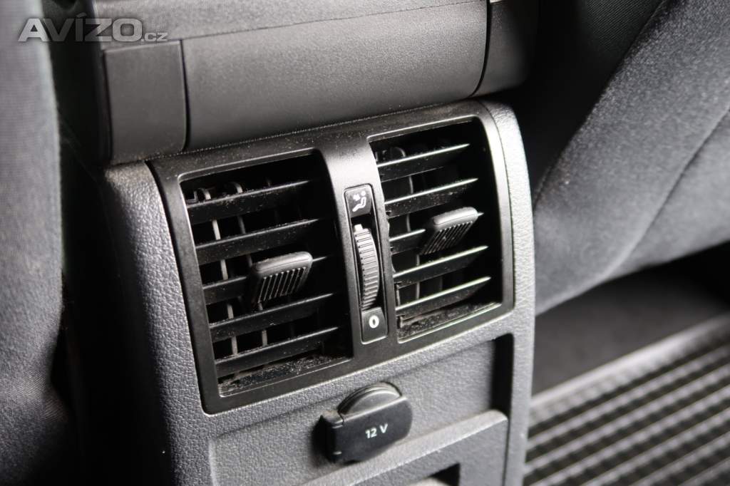 Foto inzerátu Volkswagen Touran 1.6 TDI