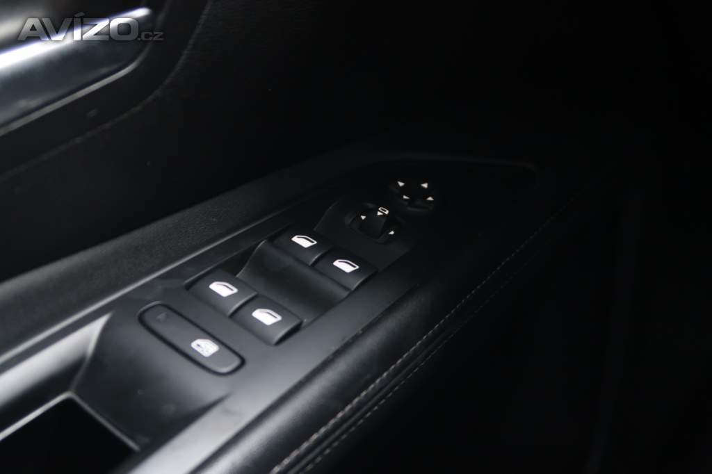 Foto inzerátu Peugeot 5008 PureTech 130