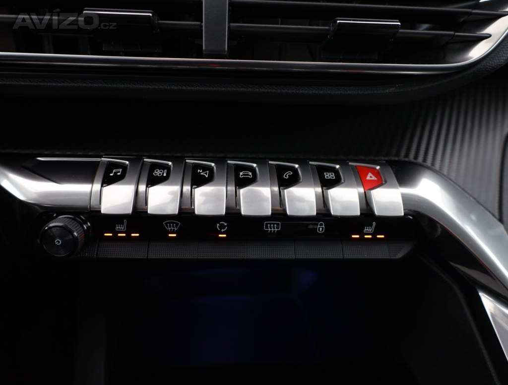 Foto inzerátu Peugeot 3008 1.5 BlueHDi