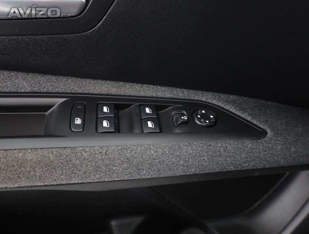 Foto inzerátu Peugeot 3008 1.5 BlueHDi