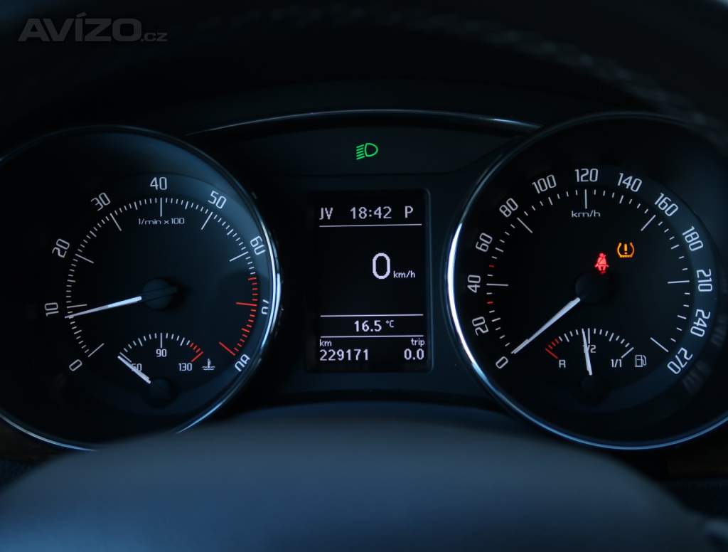 Foto inzerátu Škoda Superb 2.0 TSI