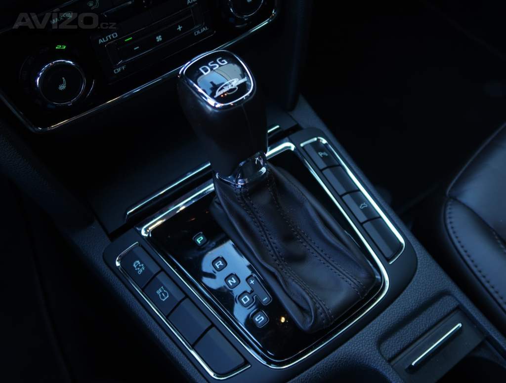 Foto inzerátu Škoda Superb 2.0 TSI