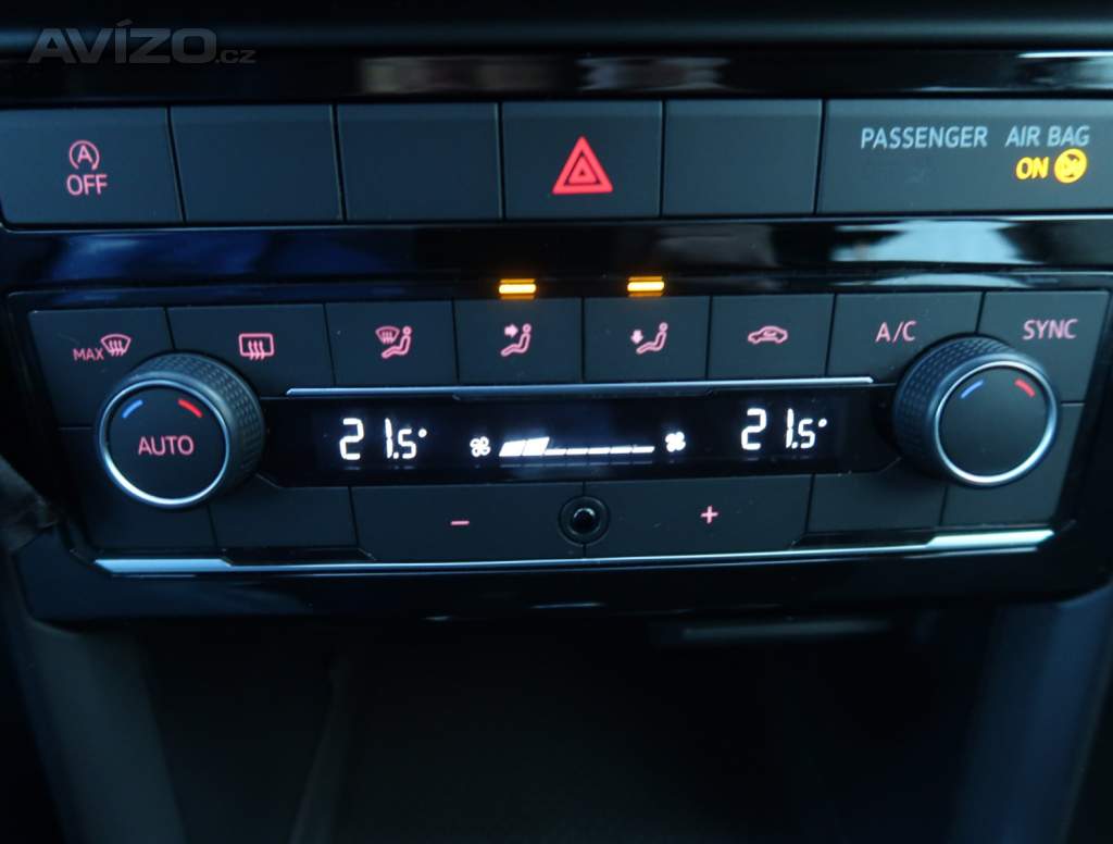 Foto inzerátu Volkswagen T-Cross 1.6 TDI