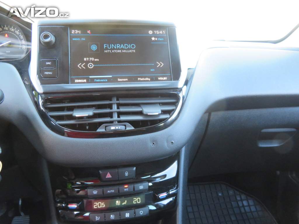 Foto inzerátu Peugeot 208 1.2 PureTech