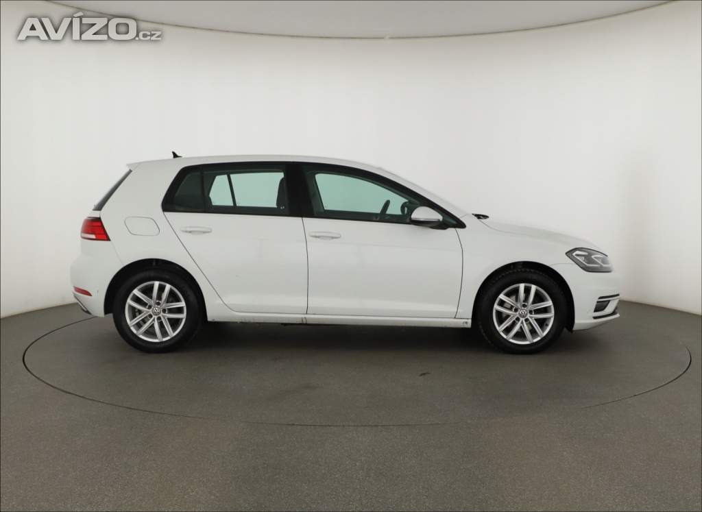 Foto inzerátu Volkswagen Golf 2.0 TDI
