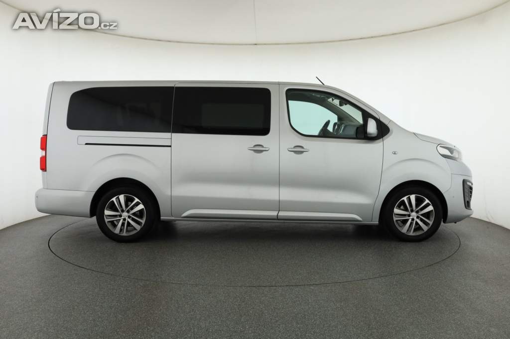 Foto inzerátu Peugeot Traveller 2.0 BlueHDi