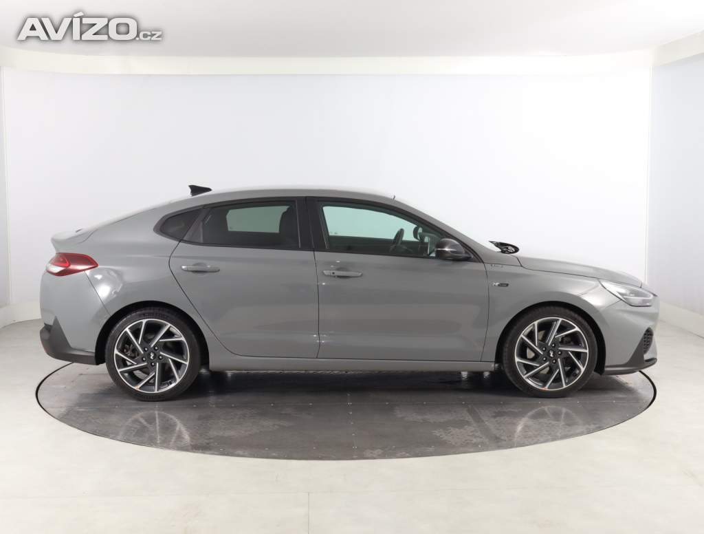Foto inzerátu Hyundai i30 Fastback 1.5 T-GDI MHEV