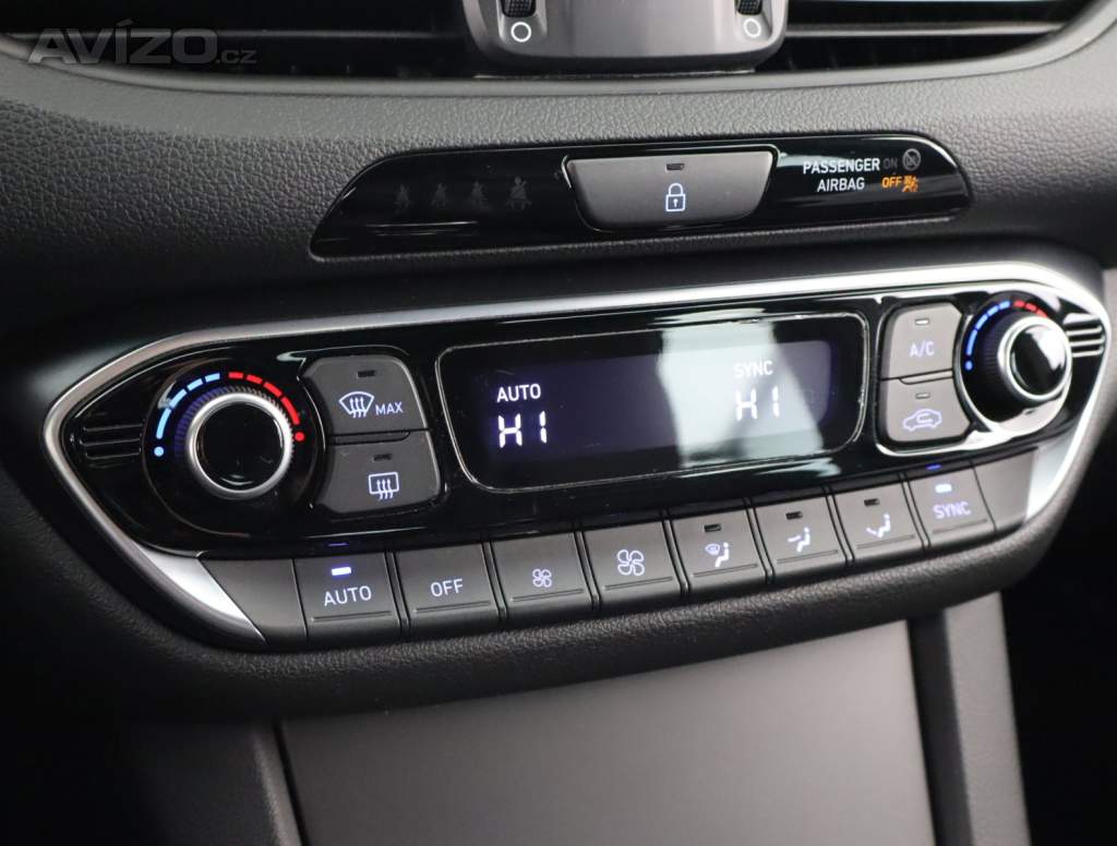 Foto inzerátu Hyundai i30 Fastback 1.5 T-GDI MHEV