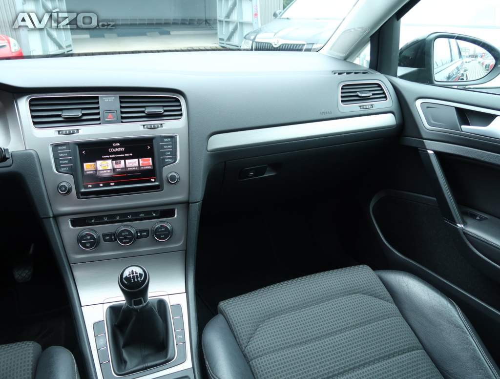 Foto inzerátu Volkswagen Golf 1.2 TSI