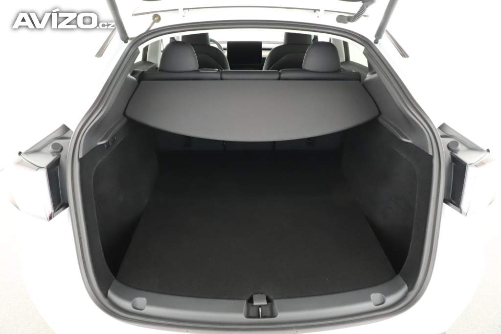 Foto inzerátu Tesla Model Y Long Range AWD 79kWh