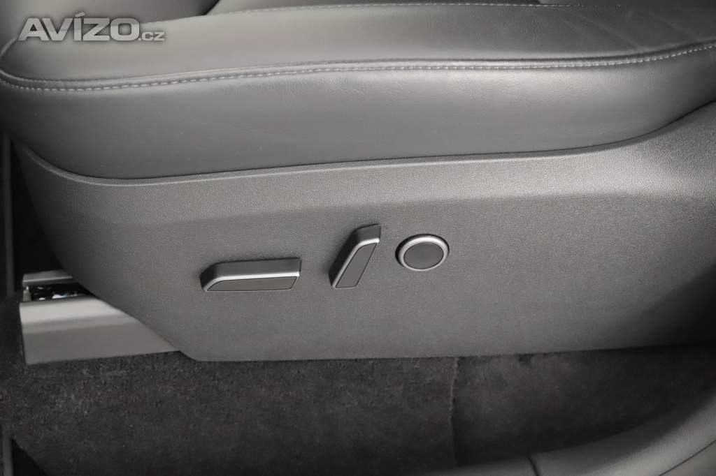 Foto inzerátu Tesla Model Y Long Range AWD 79kWh