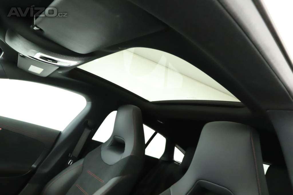 Foto inzerátu Mercedes-Benz CLA 220 d 4MATIC