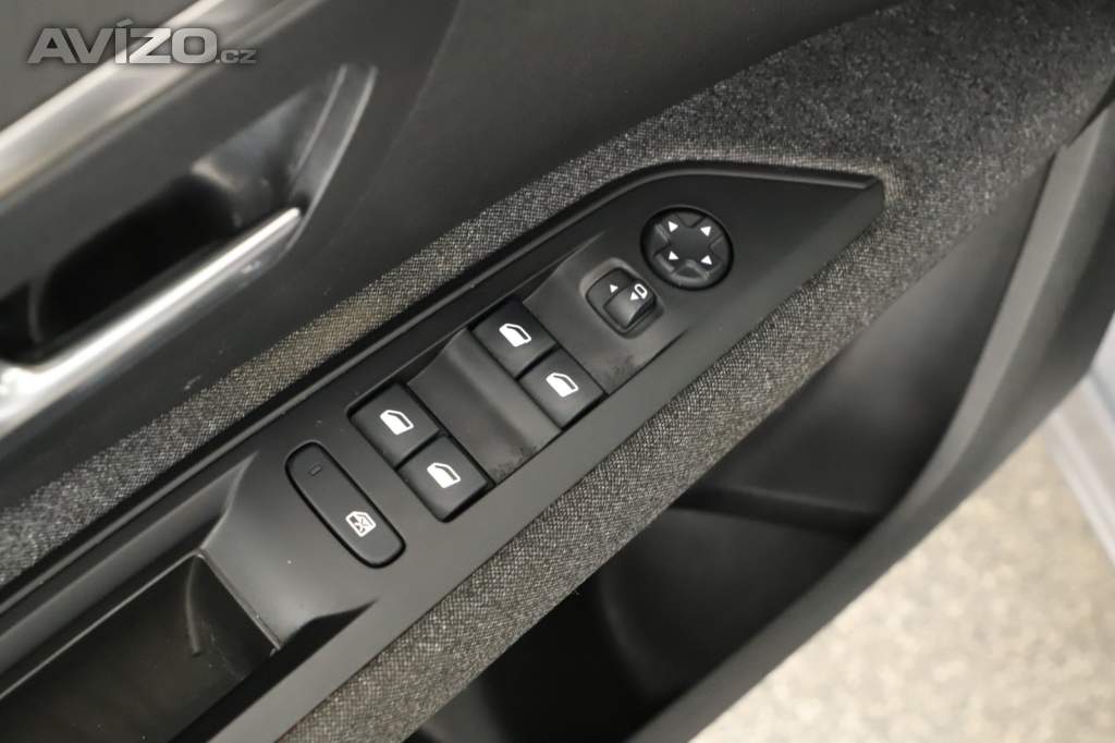 Foto inzerátu Peugeot 5008 1.6 BlueHDi