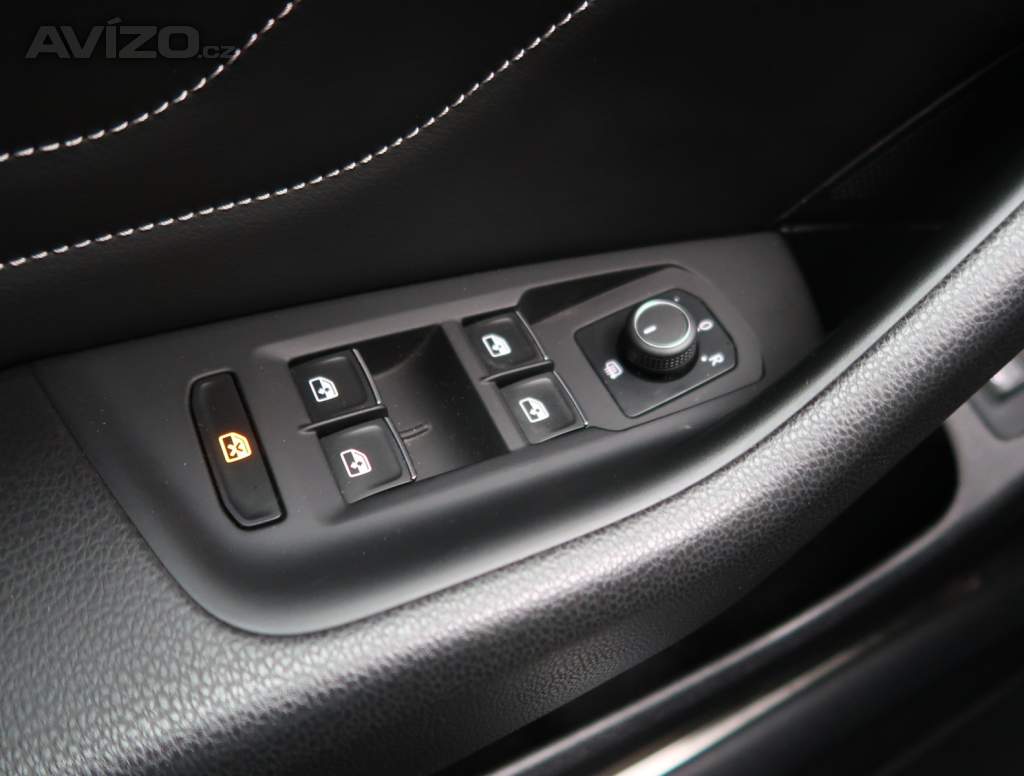 Foto inzerátu Volkswagen Passat 2.0 TDI