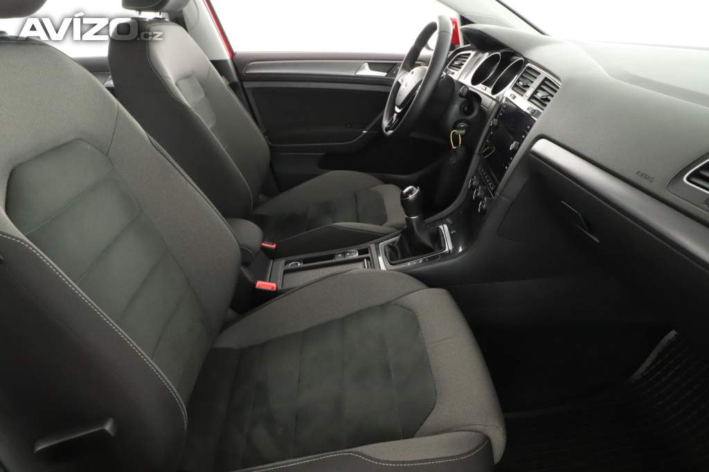 Foto inzerátu Volkswagen Golf 1.4 TSI