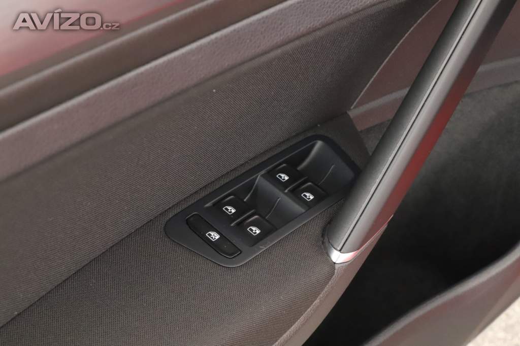 Foto inzerátu Volkswagen Golf 1.4 TSI