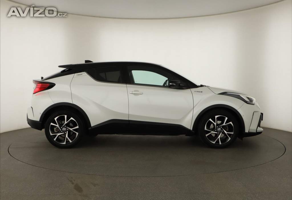 Foto inzerátu Toyota C-HR 1.8 Hybrid
