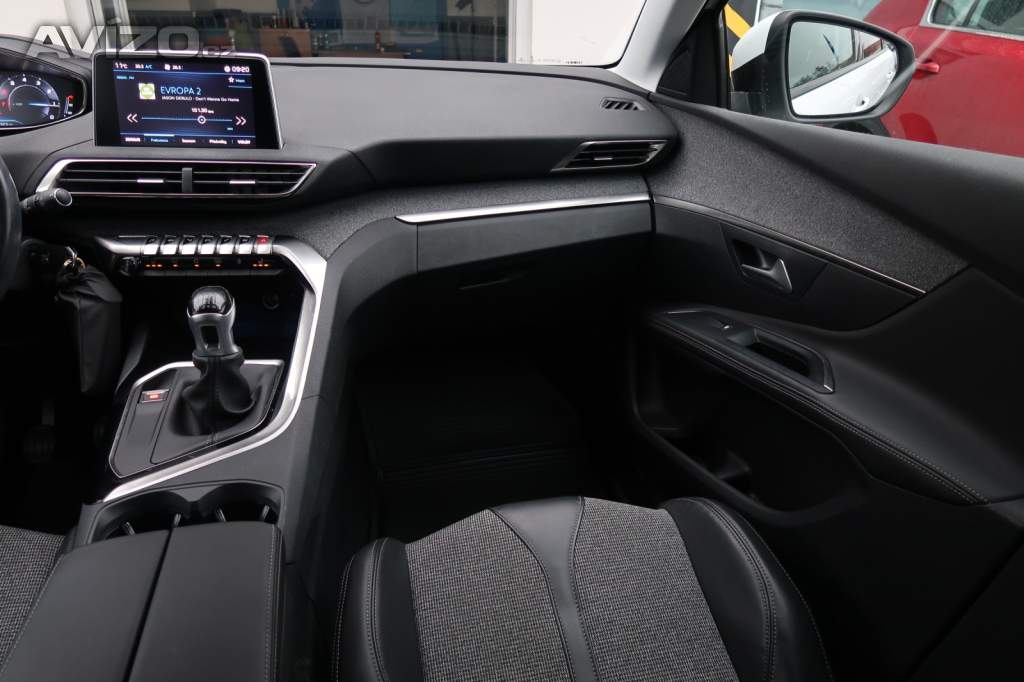 Foto inzerátu Peugeot 5008 PureTech 130