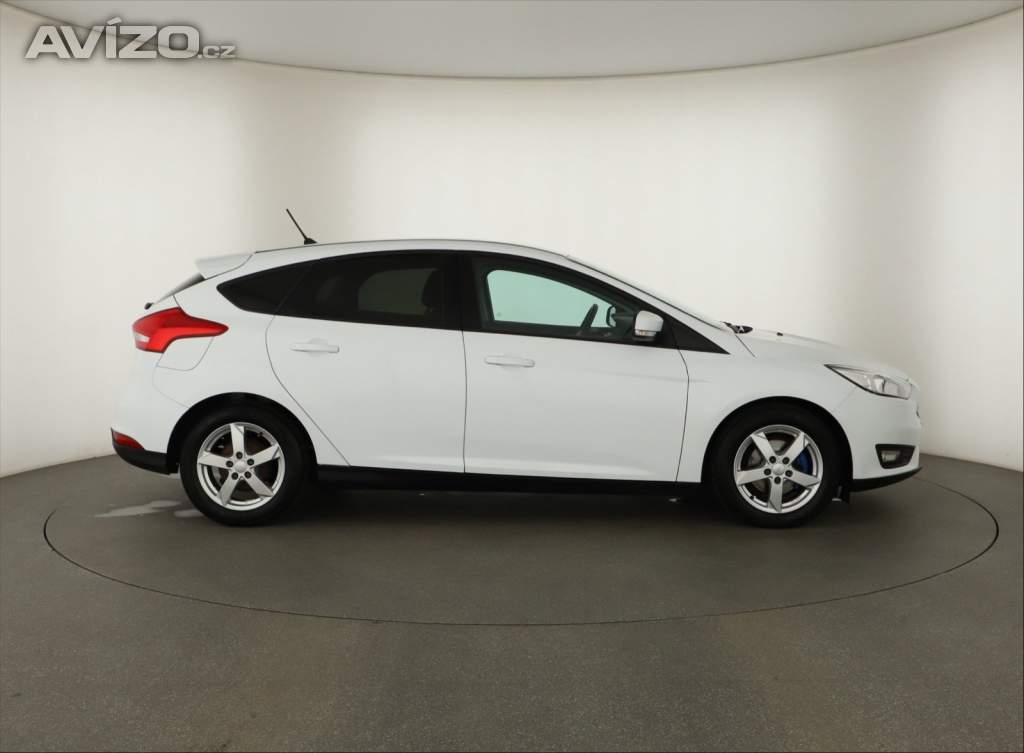 Foto inzerátu Ford Focus 1.6 i