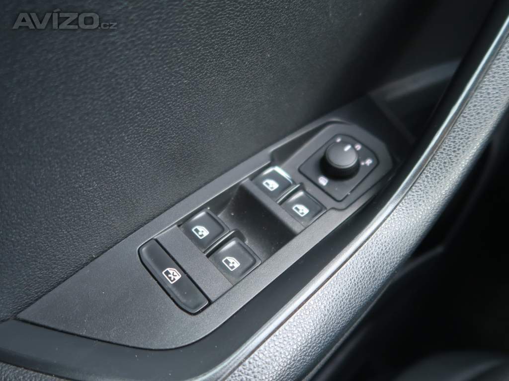 Foto inzerátu Škoda Karoq 1.6 TDI