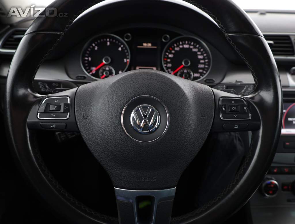Foto inzerátu Volkswagen Passat 2.0 TDI