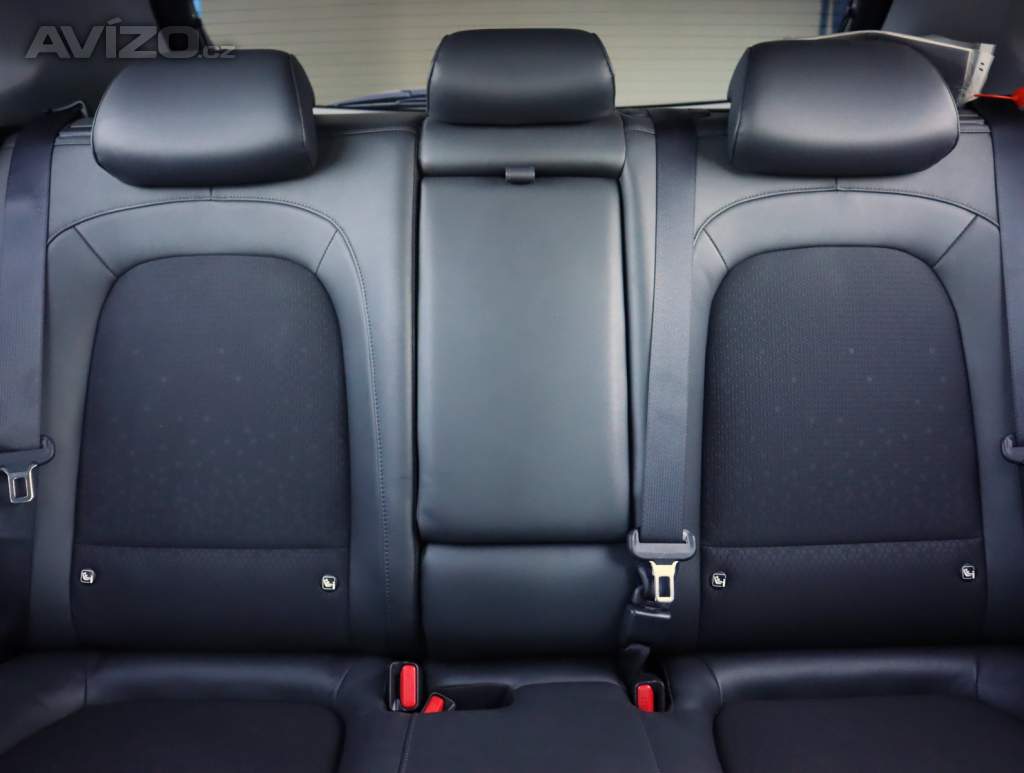 Foto inzerátu Hyundai Kona Electric 64 kWh