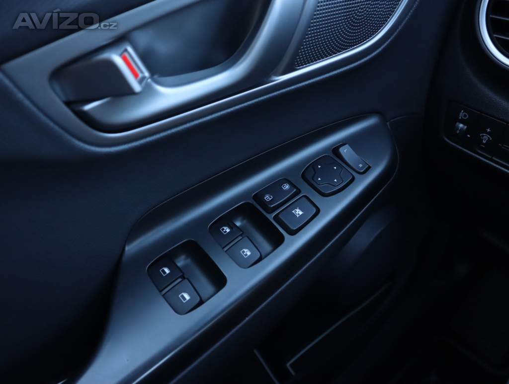 Foto inzerátu Hyundai Kona Electric 64 kWh