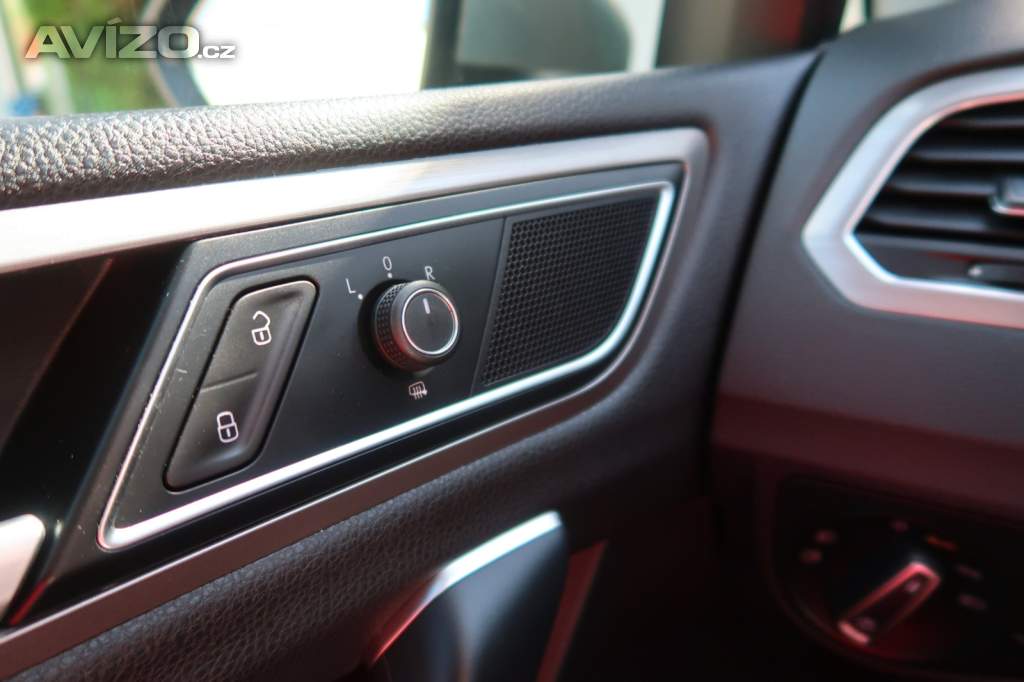 Foto inzerátu Volkswagen Golf Sportsvan 1.2 TSI